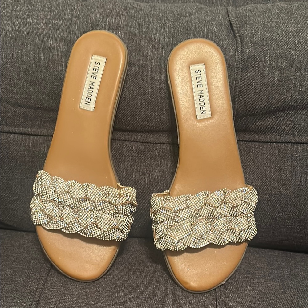 Steve Madden Tan and Gold Braided Slide Sandals